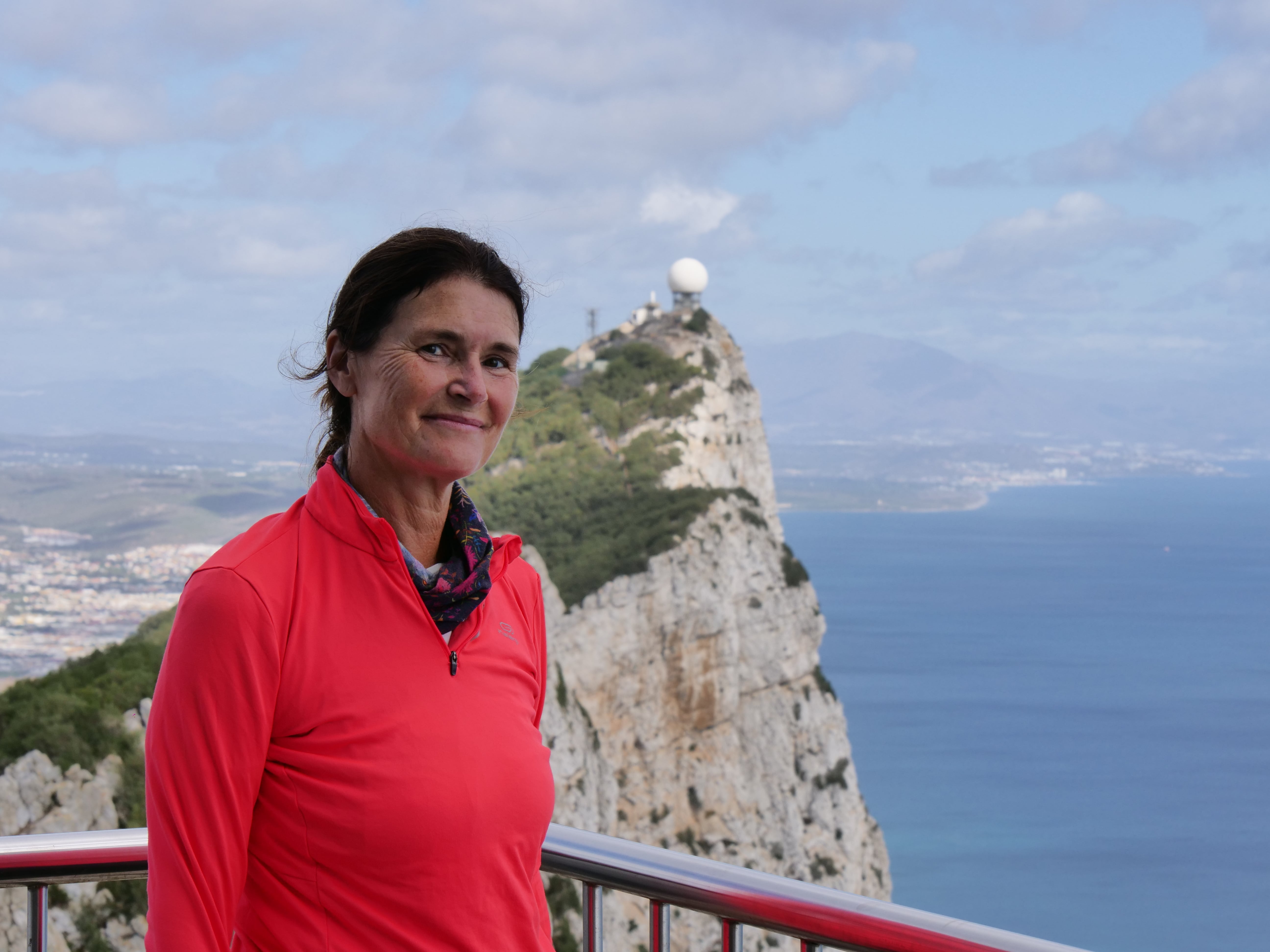 Oben angekommen genießen wir die Aussicht